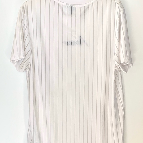 ASOS Men’s white mens pullover shirt enscribed Amour size XL 40 in chest - Picture 3 of 6